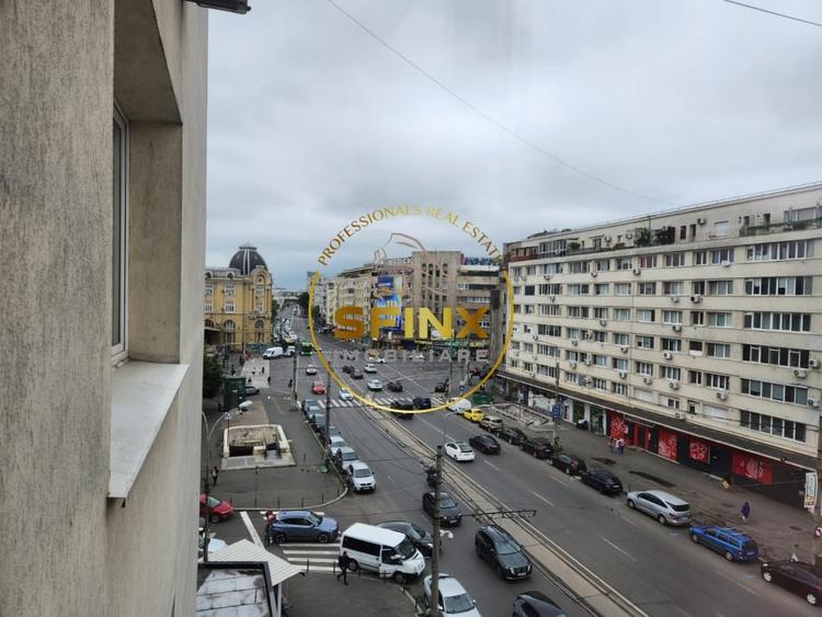 Apartament cu 3 camere semidecomandat în Gara de Nord