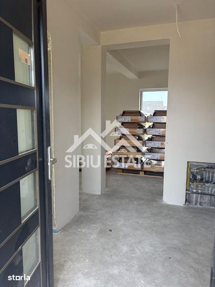 Casă cu 5 camere cu Teren 306 Mp în Central