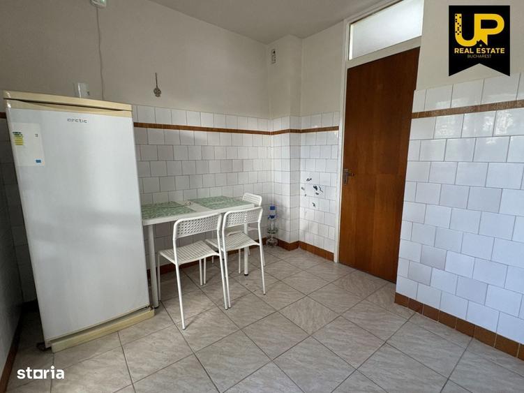Apartament cu 3 camere decomandat în Apărătorii Patriei