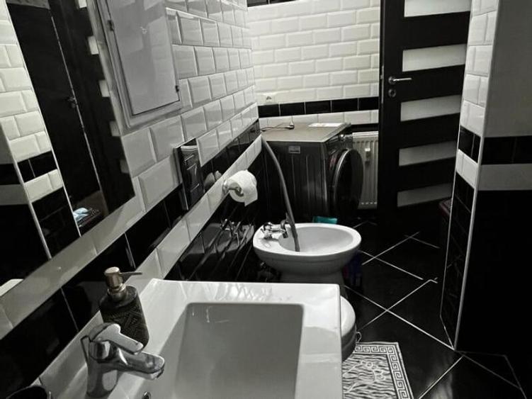 Apartament cu 4 camere decomandat, mobilat în Lujerului