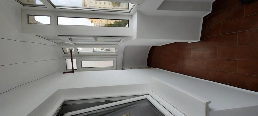 Apartament cu 3 camere decomandat în Nerva Traian