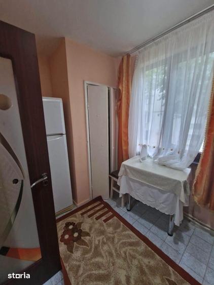 De vanzare apartament cu 2 camere si balcon, etajul 1, mobilat, 52000e - 3