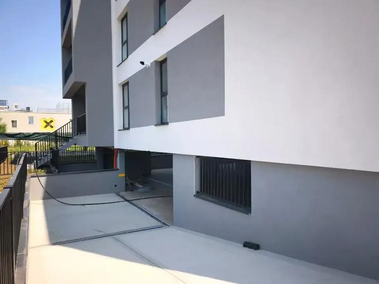 Apartament cu 3 camere decomandat în Theodor Pallady