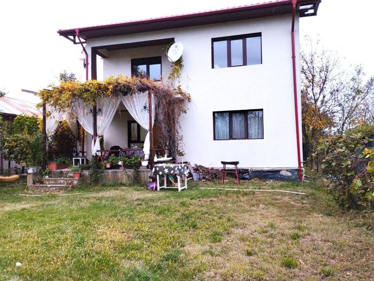Vila individuala 6 camere, teren 903 mp ! - 2
