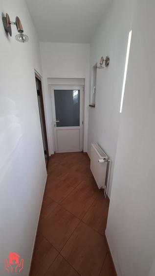 Apartament cu 6 camere semidecomandat, mobilat în Gara de Nord
