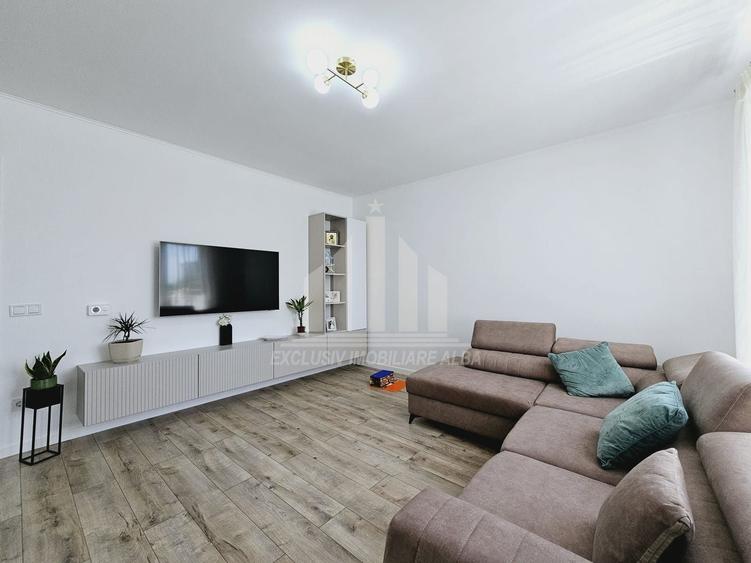 Duplex cu 4 camere cu Canalizare în Cetate