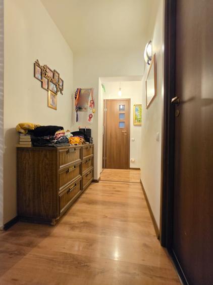 Apartament cu 3 camere decomandat în Drumul Taberei