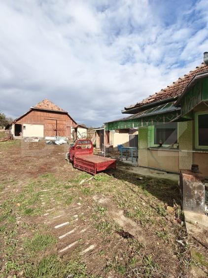 Casă individuală cu 3 camere cu Teren 4200 Mp în Gerăușa