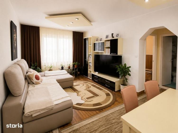 Apartament cu 3 camere semidecomandat în Central