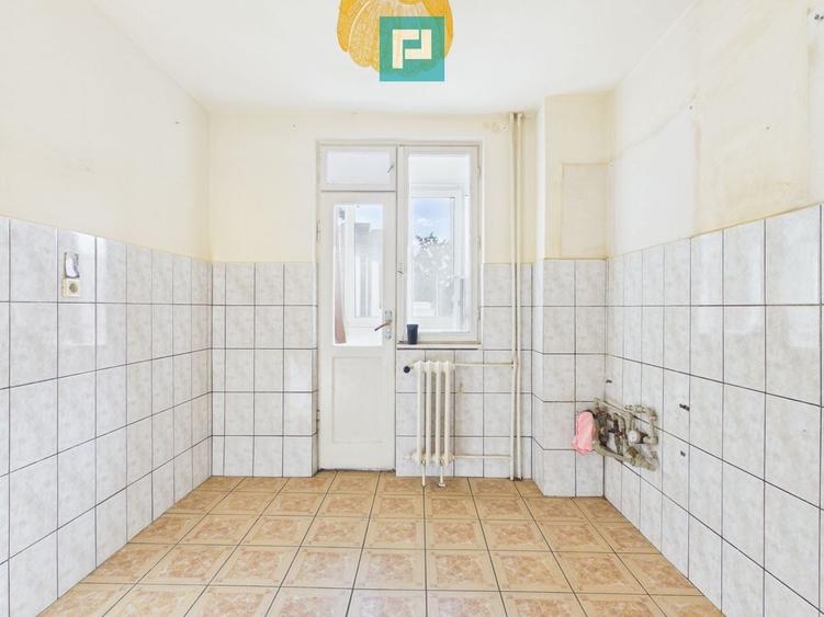 Apartament cu 3 camere decomandat în Rogerius