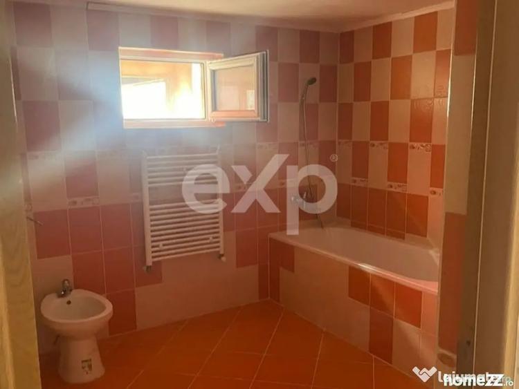 Casă cu 6 camere cu Teren 3646 Mp în Leontinești