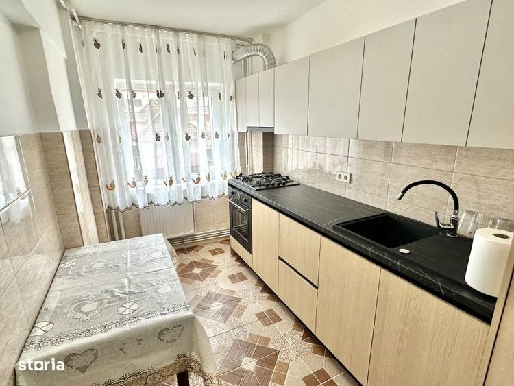 Apartament cu 2 camere decomandat, mobilat în Cetate