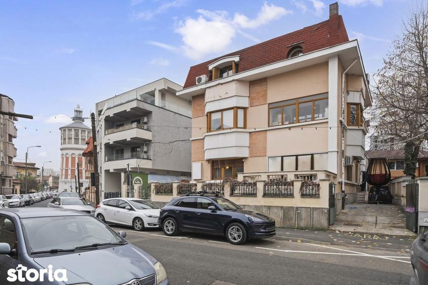 Casă cu 9 camere cu Canalizare în Foișorul de Foc