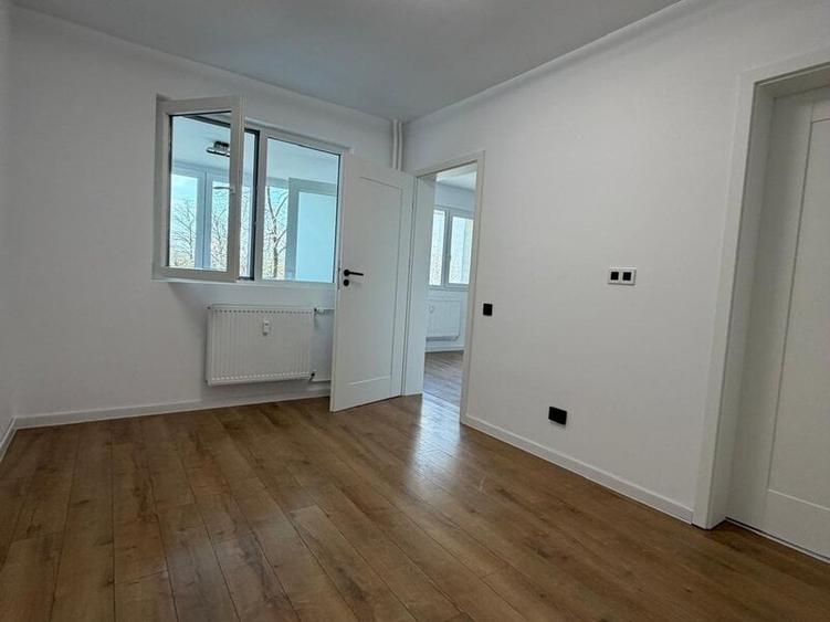 Apartament cu 2 camere semidecomandat în Drumul Taberei — fotografia 2
