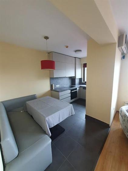 Apartament cu 4 camere decomandat, mobilat în Tudor