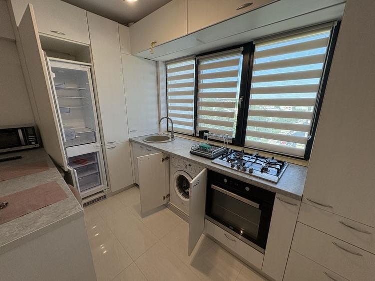 Apartament cu 2 camere decomandat în Nicolina
