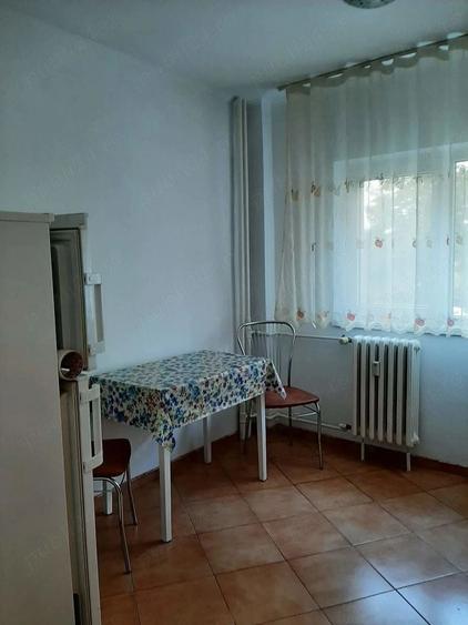 Garsonieră decomandată, mobilată în Turda