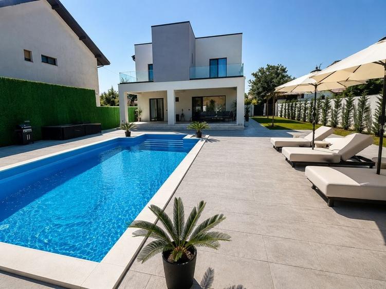 Casă cu 4 camere cu Teren 800 Mp în Central