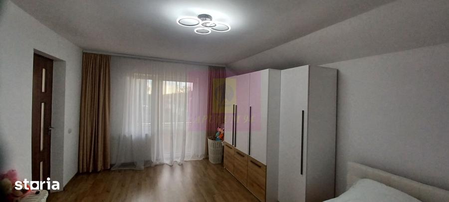 Casă cu 4 camere cu Teren 362 Mp în Săbăreni