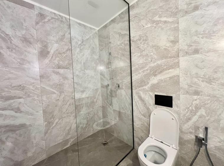 Apartament cu 3 camere semidecomandat, mobilat în Herăstrău