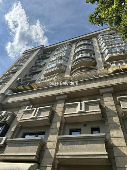 Apartament cu 2 camere în P-ța Victoriei
