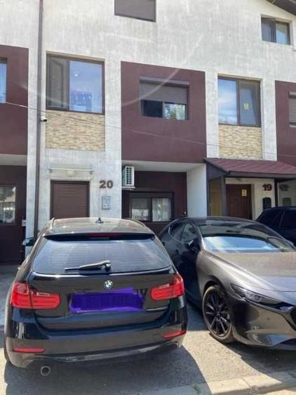 Casă cu 4 camere cu Teren 15 Mp în Central