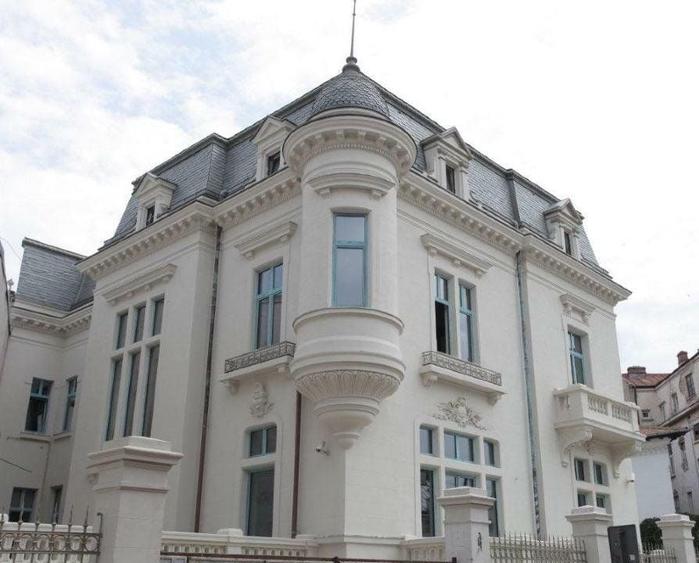 Casă individuală cu 21 camere cu Canalizare în Unirii