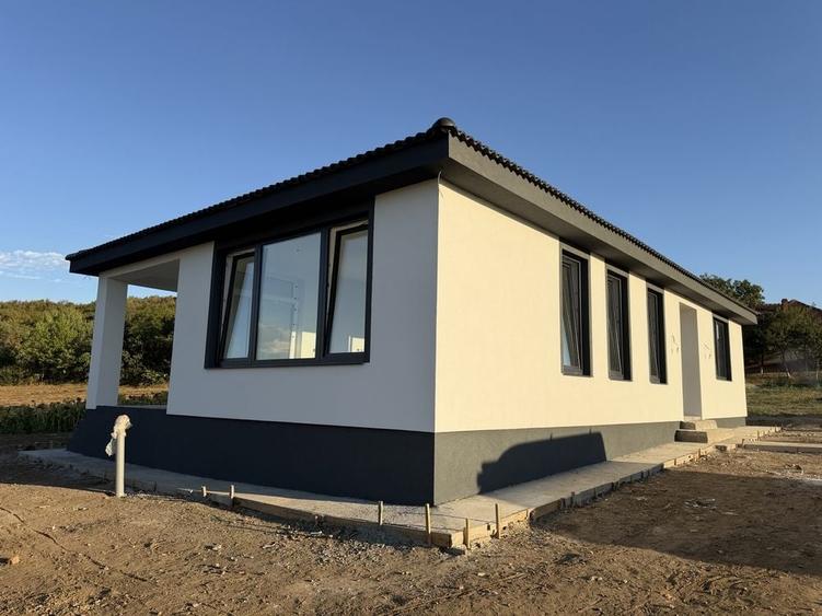 Casă cu 3 camere în Hidiș