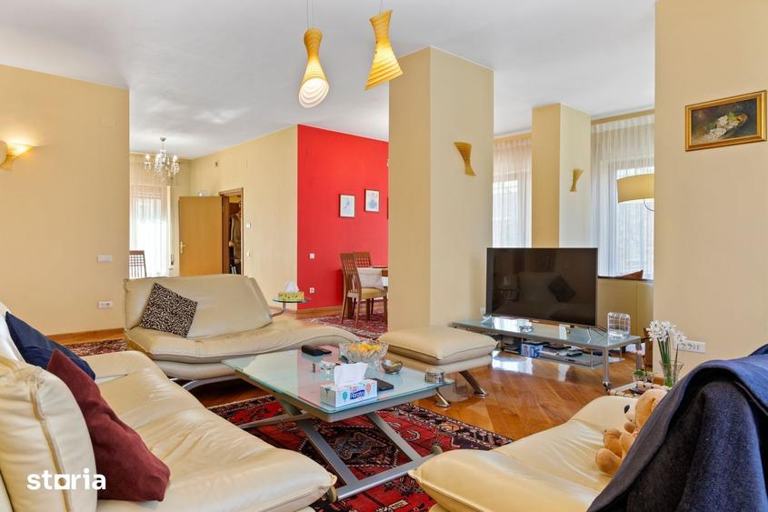 Casă cu 8 camere cu Teren 140 Mp în Dorobanți