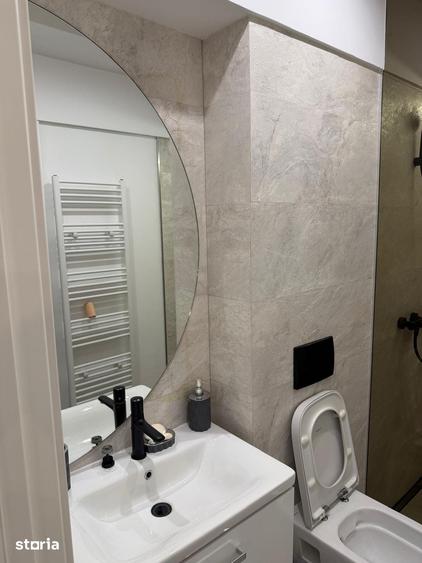 Apartament cu 3 camere în Văcăresti