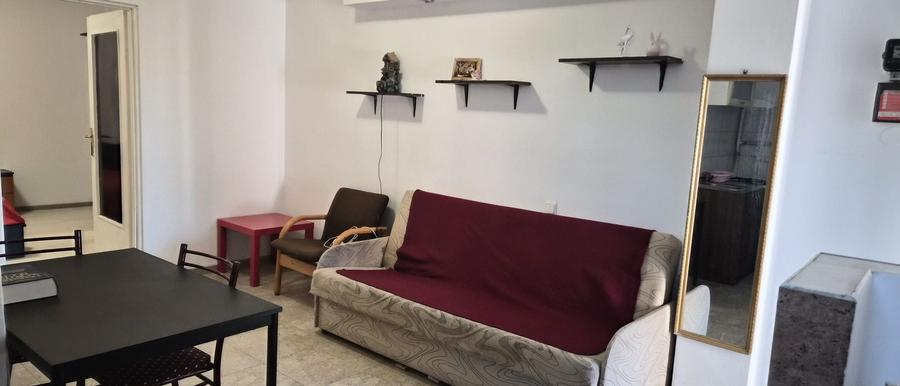 Apartament cu 2 camere decomandat în Gruia