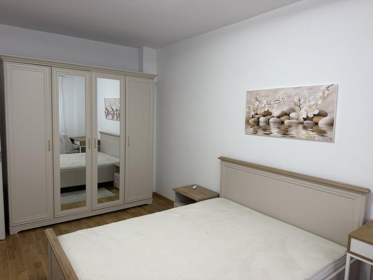 Apartament cu 3 camere decomandat, mobilat în Mihai Viteazul