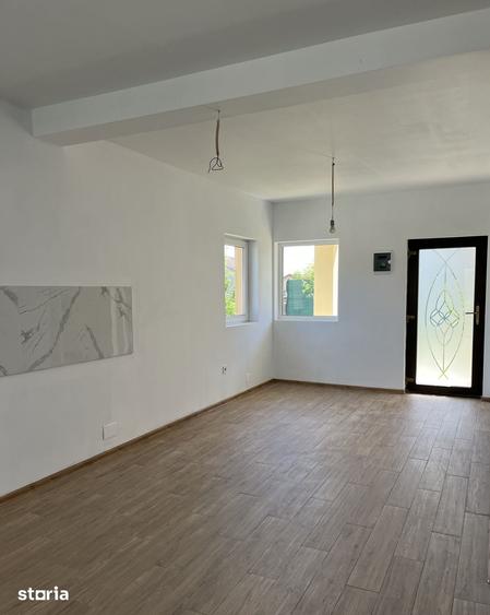 Casă cu 6 camere cu Teren 810 Mp în Gilău