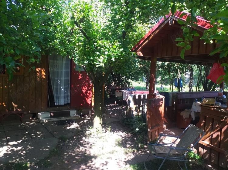 Teren de 1400 mp, în Micești