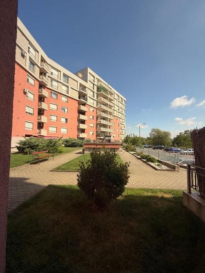 Apartament cu 3 camere decomandat în Aradului