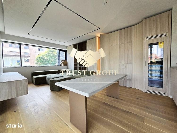 Apartament cu 4 camere decomandat în Aviatorilor
