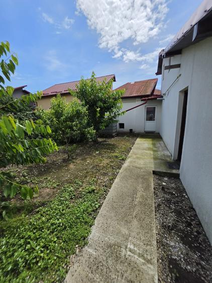 Casă renovată cu 6 camere, teren 557 mp – Berceni, Prahova - 17
