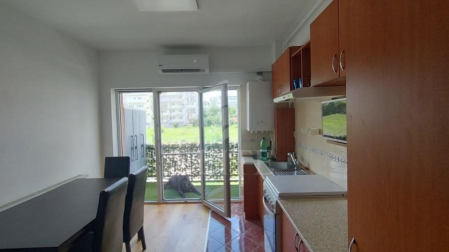 Apartament cu 2 camere semidecomandat, mobilat în Zorilor