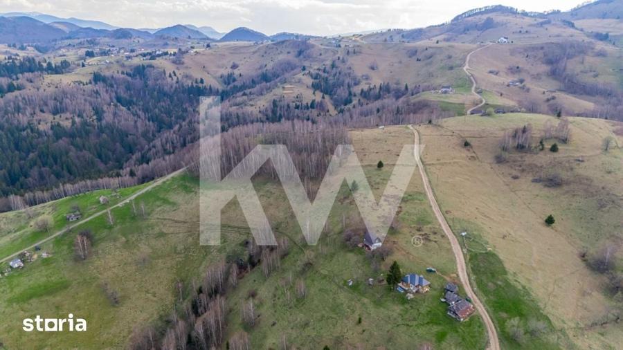 Teren de 11105 mp, în Astra