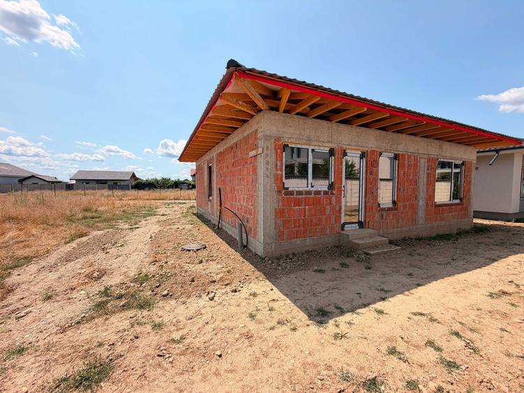 Casă cu 3 camere în Central