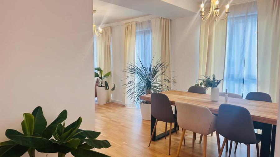 Apartament cu 3 camere semidecomandat, mobilat în Otopeni