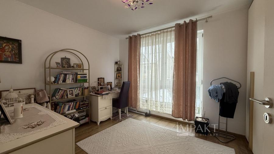 Duplex cu 4 camere cu Canalizare în Bună Ziua