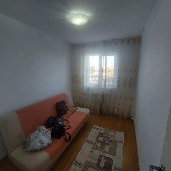Apartament cu 3 camere în Scărișoara
