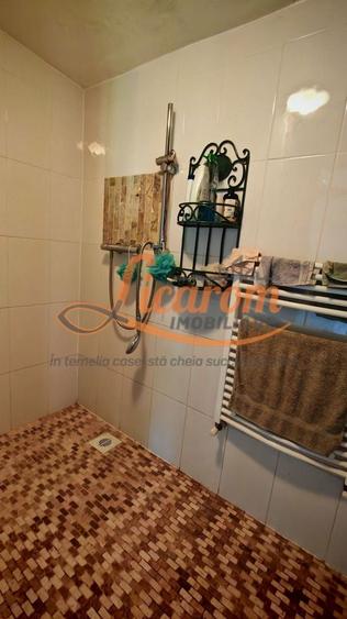 Casă individuală cu 12 camere cu Canalizare în Vulcan