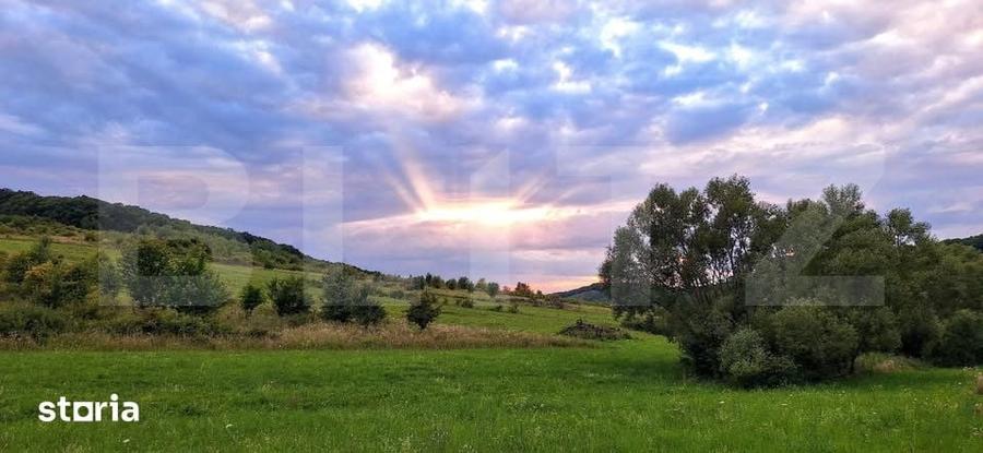 Teren de 1763 mp, în Livezeni