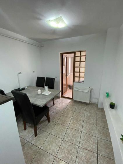 Apartament cu 2 camere decomandat în 1 Mai