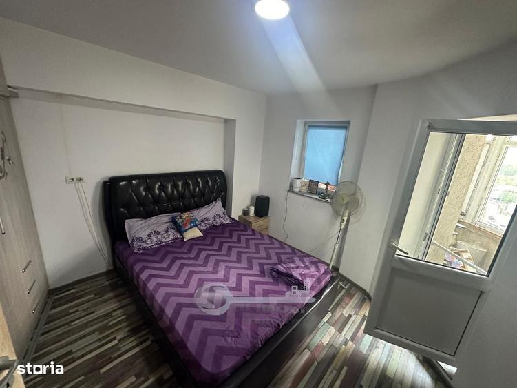 Apartament cu 4 camere decomandat în Nicolina