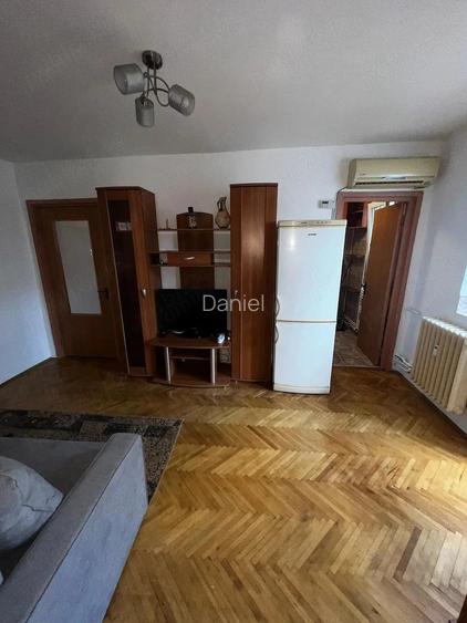 Apartament 3 camere aproape de centru