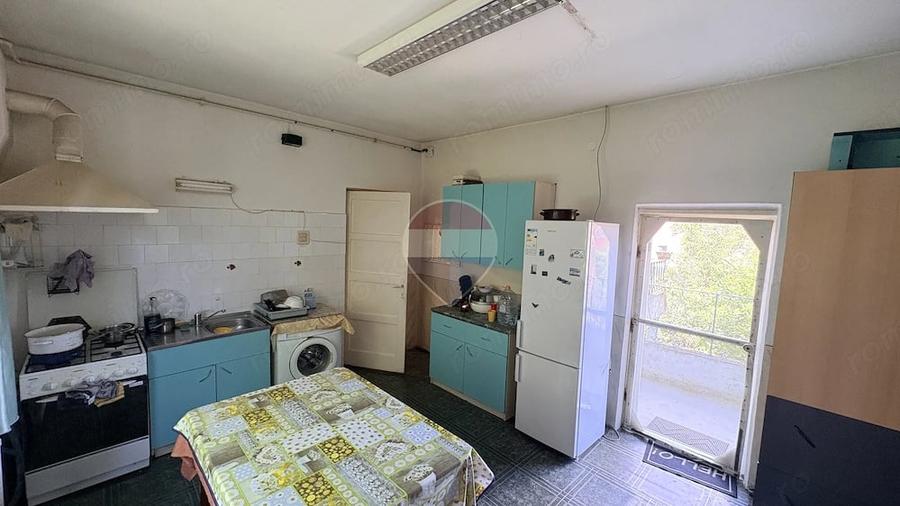 Casă cu 5 camere cu Teren 716 Mp în Sud
