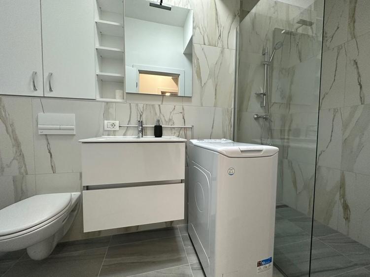 Apartament cu 3 camere decomandat în Aradului